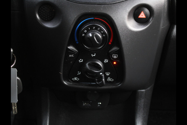Toyota Aygo 1.0 VVT-i x-fun AIRCO | ELRM | LED | CV | LIMITER | STB | ISOFIX