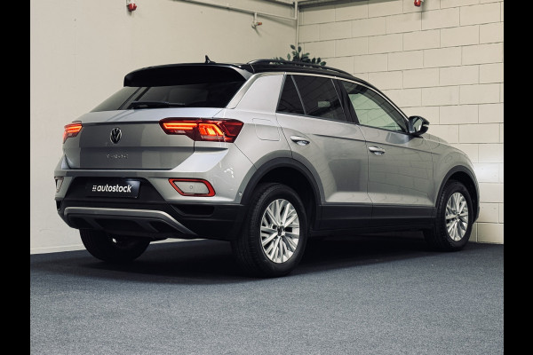 Volkswagen T-Roc 1.0 TSI Life | Camera | CarPlay | Stoelverw.