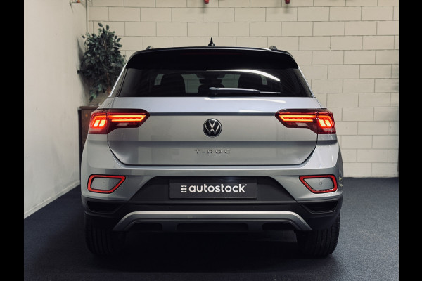 Volkswagen T-Roc 1.0 TSI Life | Camera | CarPlay | Stoelverw.
