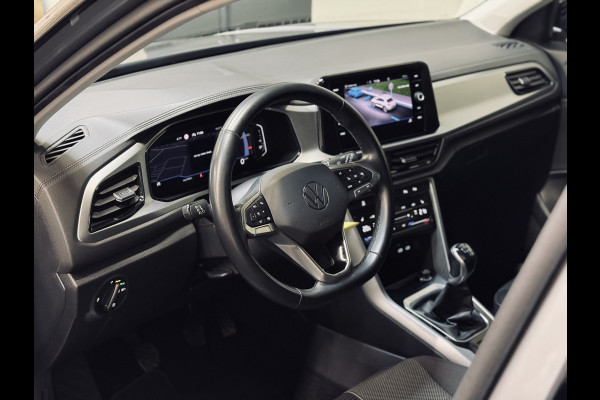 Volkswagen T-Roc 1.0 TSI Life | Camera | CarPlay | Stoelverw.