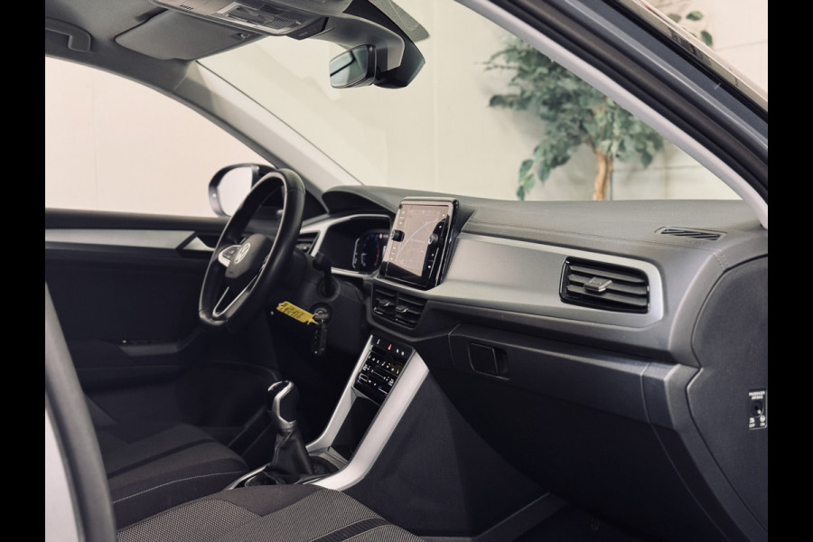 Volkswagen T-Roc 1.0 TSI Life | Camera | CarPlay | Stoelverw.