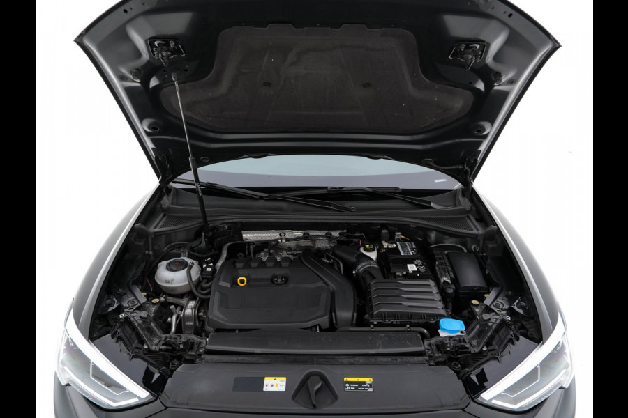 Audi Q3 Sportback 35 TFSI S-Line Edition (INCL-BTW) Aut. *LEATHER | FULL-LED | ADAPTIVE-CRUISE | DIGI-COCKPIT | NAVI-FULLMAP | CAMERA | DAB | AMBIENTLIGHT | PRIVACYGLASS | SHIFTPADDLES | ECC | PDC | 20''ALU*