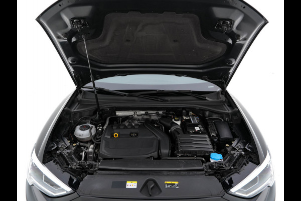 Audi Q3 Sportback 35 TFSI S-Line Edition (INCL-BTW) Aut. *LEATHER | FULL-LED | ADAPTIVE-CRUISE | DIGI-COCKPIT | NAVI-FULLMAP | CAMERA | DAB | AMBIENTLIGHT | PRIVACYGLASS | SHIFTPADDLES | ECC | PDC | 20''ALU*