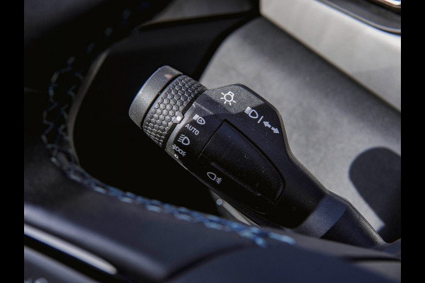 Lynk & Co 01 1.5 Black Edition Panoramadak|Camera|ACC|Stoelverwarming