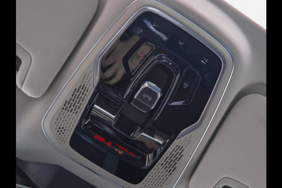 Lynk & Co 01 1.5 Black Edition Panoramadak|Camera|ACC|Stoelverwarming