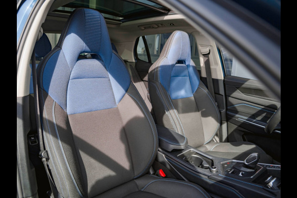 Lynk & Co 01 1.5 Black Edition Panoramadak|Camera|ACC|Stoelverwarming