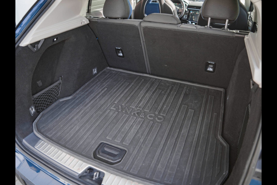 Lynk & Co 01 1.5 Black Edition Panoramadak|Camera|ACC|Stoelverwarming