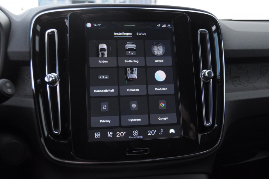 Volvo EX40 252PK Automaat Single Ext. Range Core / Driver Assist / Adaptieve cruise control / BLIS / Stoel - en stuurwielverwarming / Pakeersensoren met camera / Apple carplay /