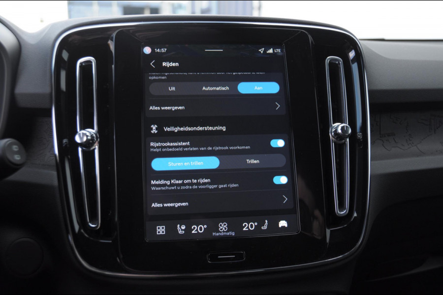 Volvo EX40 252PK Automaat Single Ext. Range Core / Driver Assist / Adaptieve cruise control / BLIS / Stoel - en stuurwielverwarming / Pakeersensoren met camera / Apple carplay /