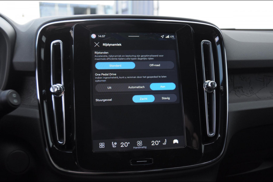 Volvo EX40 252PK Automaat Single Ext. Range Core / Driver Assist / Adaptieve cruise control / BLIS / Stoel - en stuurwielverwarming / Pakeersensoren met camera / Apple carplay /