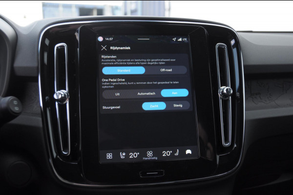 Volvo EX40 252PK Automaat Single Ext. Range Core / Driver Assist / Adaptieve cruise control / BLIS / Stoel - en stuurwielverwarming / Pakeersensoren met camera / Apple carplay /
