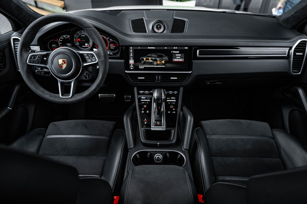 Porsche Cayenne Coupé 4.0 GTS - Sport Chrono | Panorama | Bose | Luchtvering