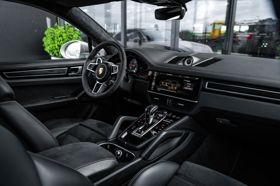 Porsche Cayenne Coupé 4.0 GTS - Sport Chrono | Panorama | Bose | Luchtvering