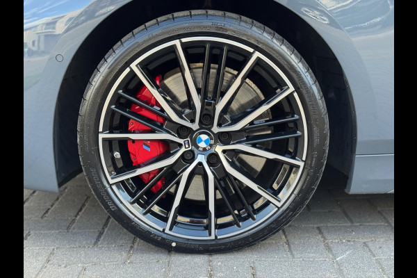BMW 1-Serie (f40) 118i M Sport | Panoramadak, 19 inch, Leer, Stoel + Stuurverwarming, Keyless, Elektrische achterklep, Parkeercamera