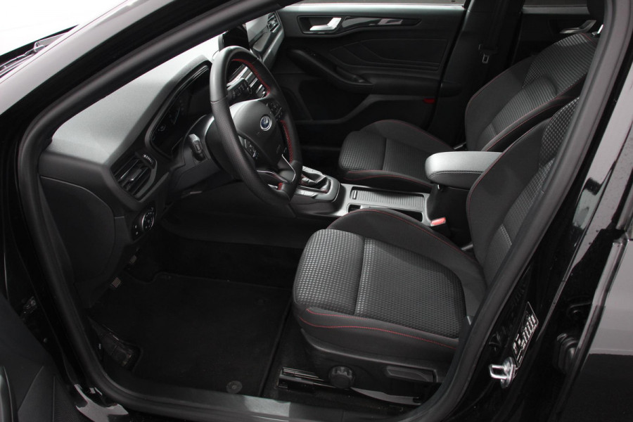 Ford FOCUS Wagon 1.0 EcoBoost ST Line 125 Pk Navigatie Adaptive Cruise Control Trekhaak Head Up Display Privacy Glass Lane Assist