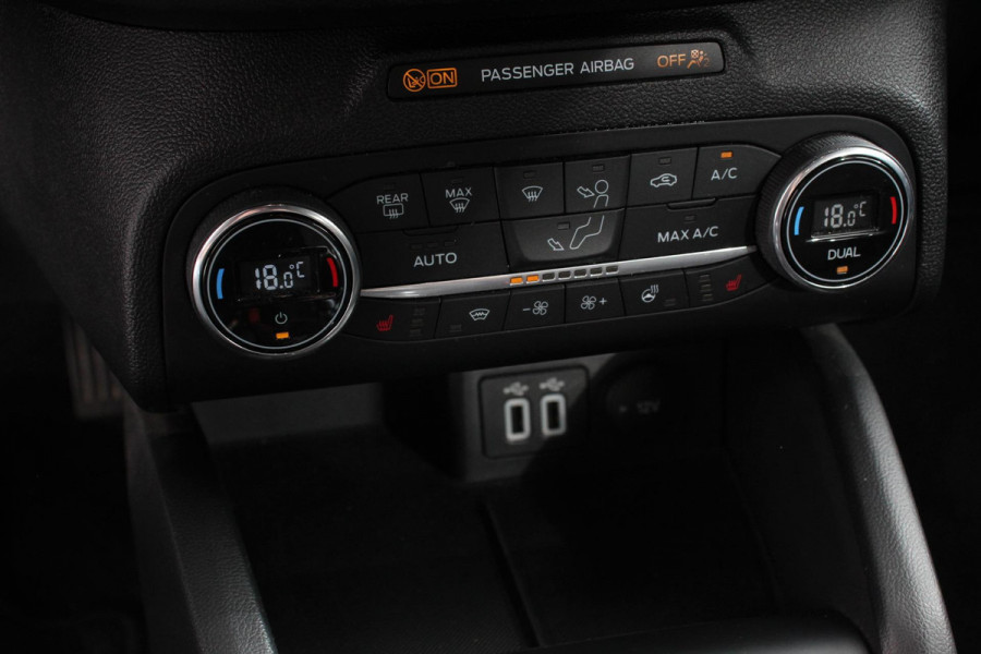 Ford FOCUS Wagon 1.0 EcoBoost ST Line 125 Pk Navigatie Adaptive Cruise Control Trekhaak Head Up Display Privacy Glass Lane Assist