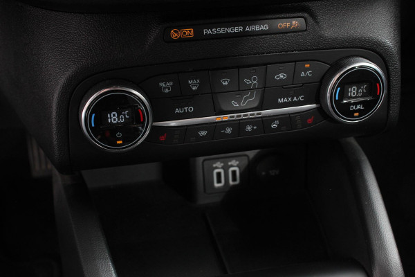 Ford FOCUS Wagon 1.0 EcoBoost ST Line 125 Pk Navigatie Adaptive Cruise Control Trekhaak Head Up Display Privacy Glass Lane Assist