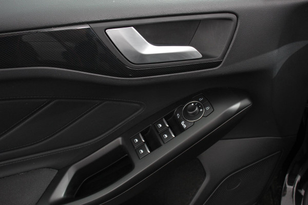 Ford FOCUS Wagon 1.0 EcoBoost ST Line 125 Pk Navigatie Adaptive Cruise Control Trekhaak Head Up Display Privacy Glass Lane Assist