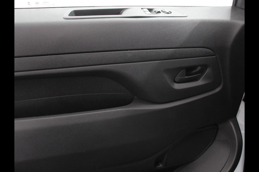 Opel Vivaro 1.5 Diesel 120 S&S L3 Apple Carplay /  Android Auto Parkeersensoren V+A Trekhaak Camera Navigatie Cruise Control LED koplampen houten afwerking laadruimte