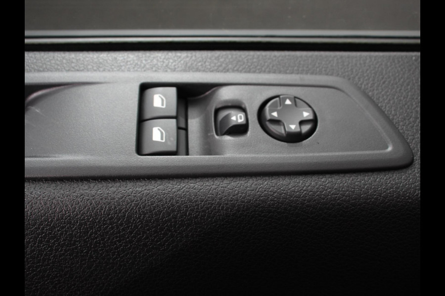 Opel Vivaro 1.5 Diesel 120 S&S L3 Apple Carplay /  Android Auto Parkeersensoren V+A Trekhaak Camera Navigatie Cruise Control LED koplampen houten afwerking laadruimte