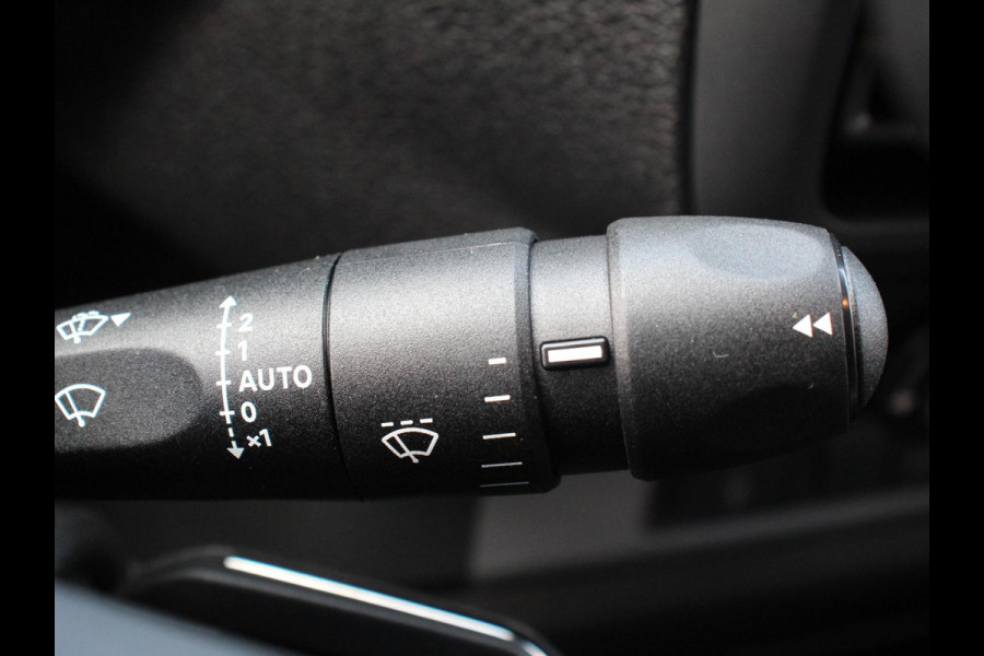 Opel Vivaro 1.5 Diesel 120 S&S L3 Apple Carplay /  Android Auto Parkeersensoren V+A Trekhaak Camera Navigatie Cruise Control LED koplampen houten afwerking laadruimte