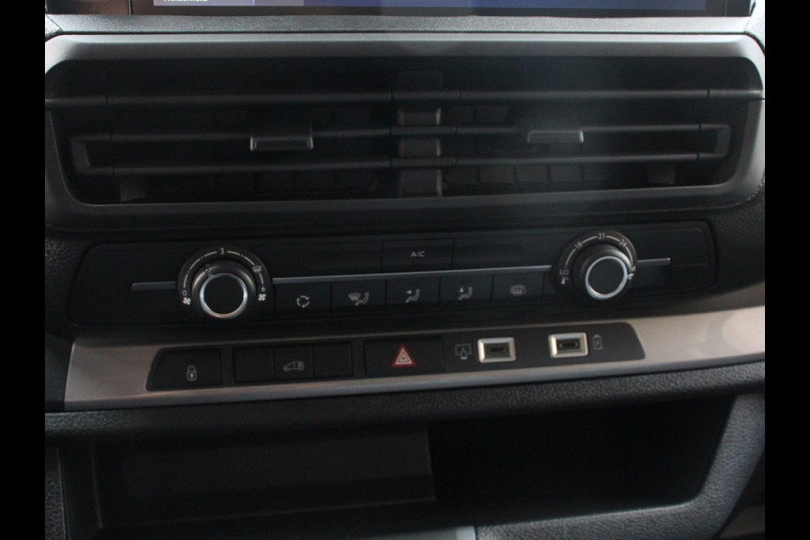 Opel Vivaro 1.5 Diesel 120 S&S L3 Apple Carplay /  Android Auto Parkeersensoren V+A Trekhaak Camera Navigatie Cruise Control LED koplampen houten afwerking laadruimte