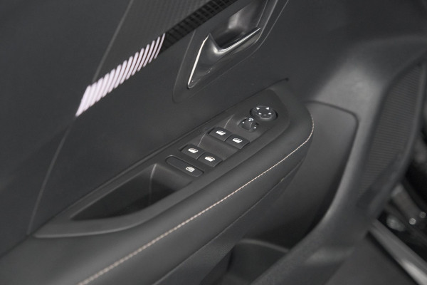 Peugeot 208 PureTech 100 Allure | Apple Carplay | Parkeersensoren | Climate Control