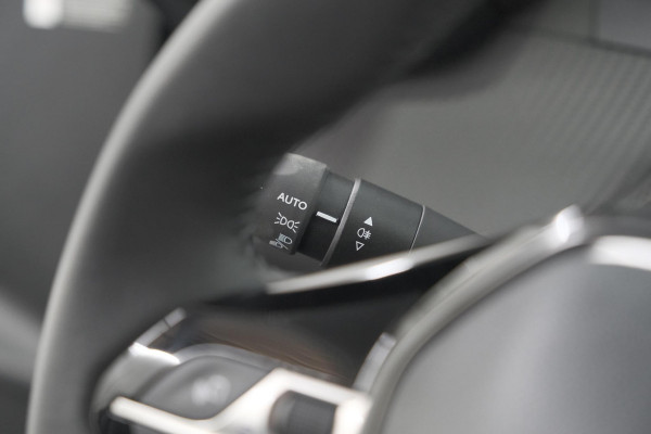 Peugeot 208 PureTech 100 Allure | Apple Carplay | Parkeersensoren | Climate Control