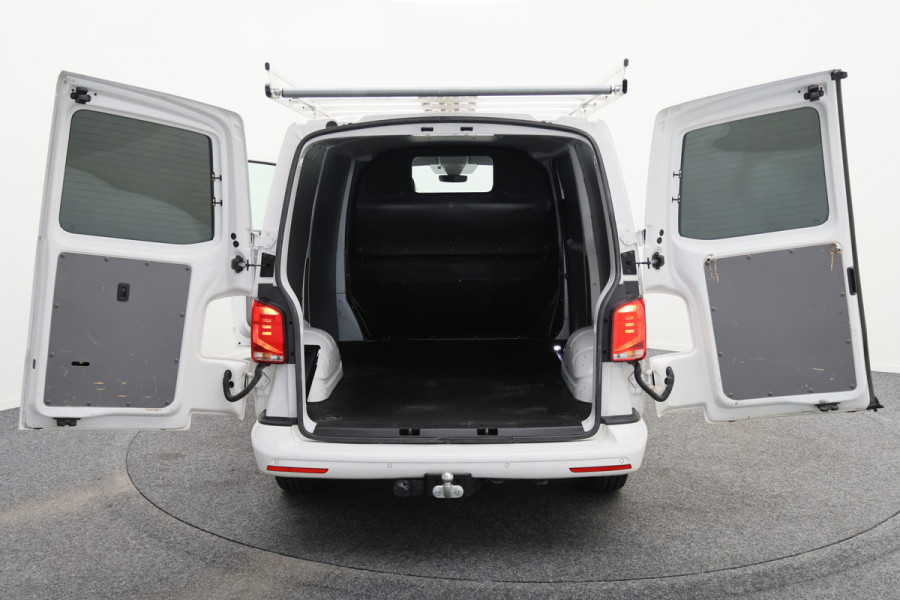 Volkswagen Transporter 2.0 TDI DSG L1H1 Leer, Airco, Apple Carplay, Camera, Cruise, Imperiaal, PDC, Trekhaak, 16''