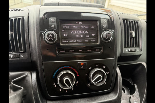 Peugeot Boxer 335 2.2 BlueHDi 165pk L3H2 Premium / vaste prijs rijklaar € 15.950 ex btw / lease vanaf € 269 / bpm vrij / euro 6 / airco / cruise / trekhaak / camera / imperial