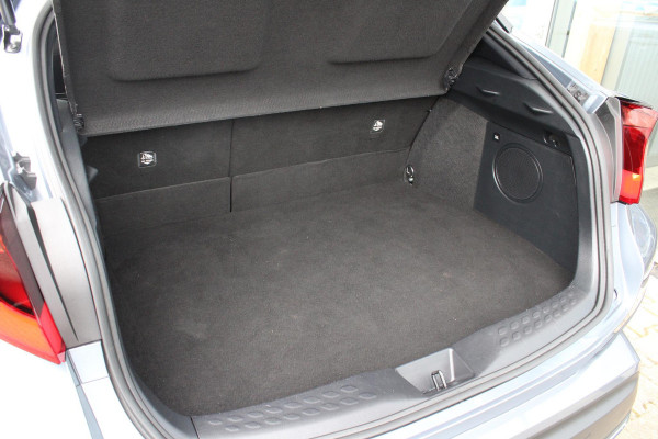 Toyota C-HR 2.0 Hybrid Style | JBL Audio | BLIS | Stoelverarming | Camera | Navigatie | Cruise Control |