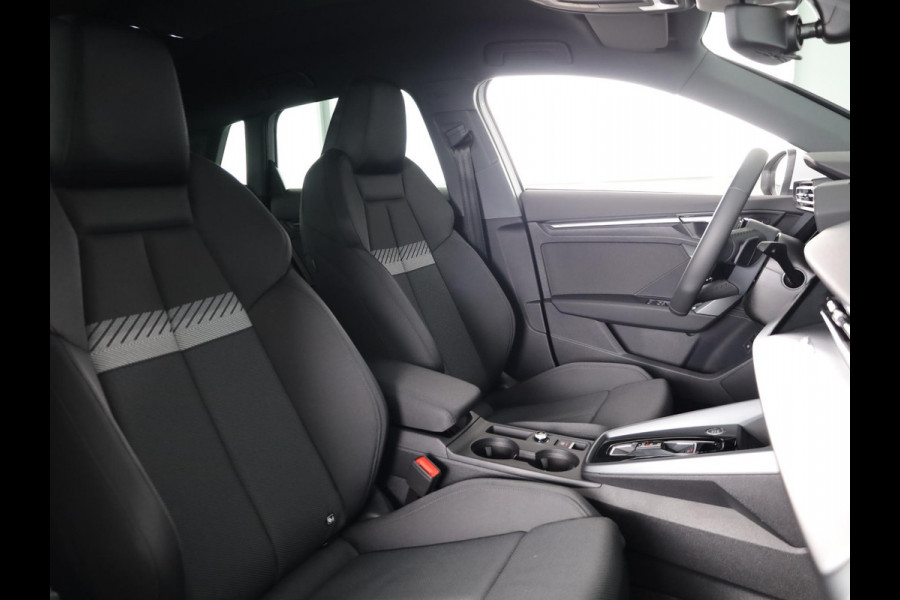 Audi A3 Sportback 40 TFSI e Pro Line 204pk | 18 inch Lichtmetalen velgen | Led koplampen | Sportstoelen | Verlengde garantie