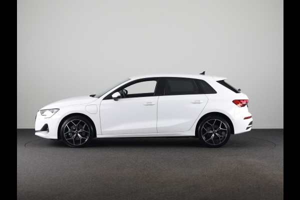Audi A3 Sportback 40 TFSI e Pro Line 204pk | 18 inch Lichtmetalen velgen | Led koplampen | Sportstoelen | Verlengde garantie