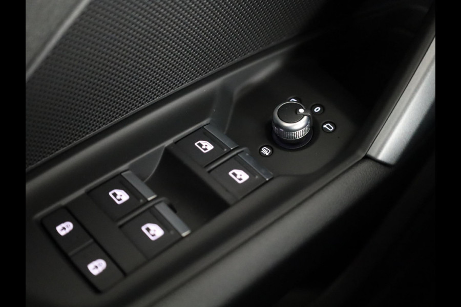 Audi A3 Sportback 40 TFSI e Pro Line 204pk | 18 inch Lichtmetalen velgen | Led koplampen | Sportstoelen | Verlengde garantie