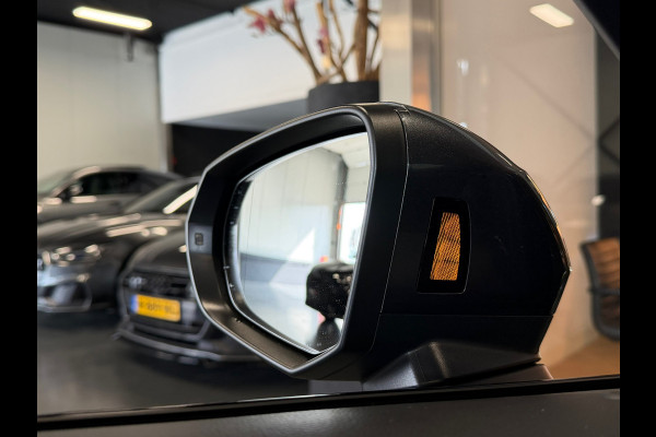 Audi Q3 Sportback 35 TFSI S line Panorama RS-seats 06-2025