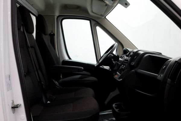 Opel Movano 2.2D 140pk Bakwagen met laadklep 1.060kg laadvermogen 08-2023