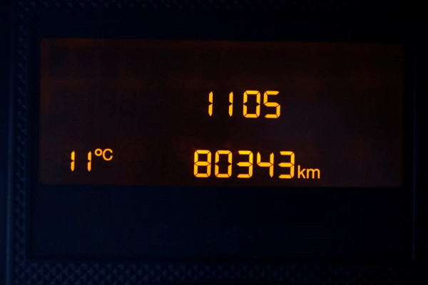 Opel Movano 2.2D 140pk Bakwagen met laadklep 1.060kg laadvermogen 08-2023