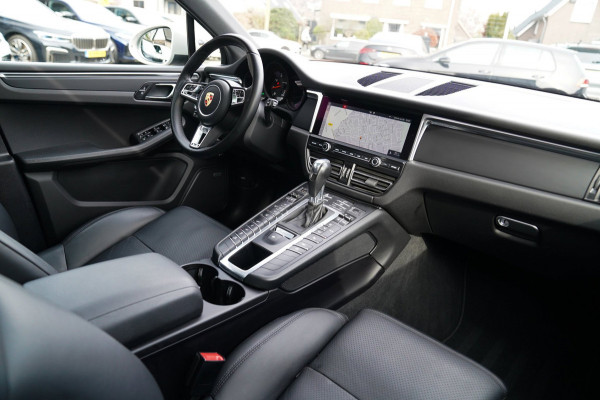 Porsche Macan 2.0 S | Panorama | Bose Sound System | incl BTW | Memory stoelen | 100% Dealer onderhouden | Trekhaak | Krijt Grijs