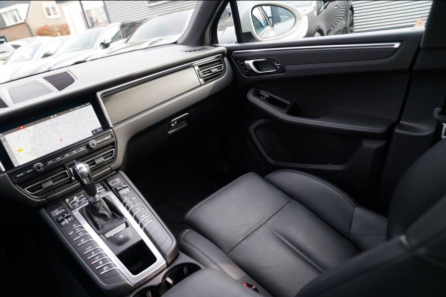 Porsche Macan 2.0 S | Panorama | Bose Sound System | incl BTW | Memory stoelen | 100% Dealer onderhouden | Trekhaak | Krijt Grijs