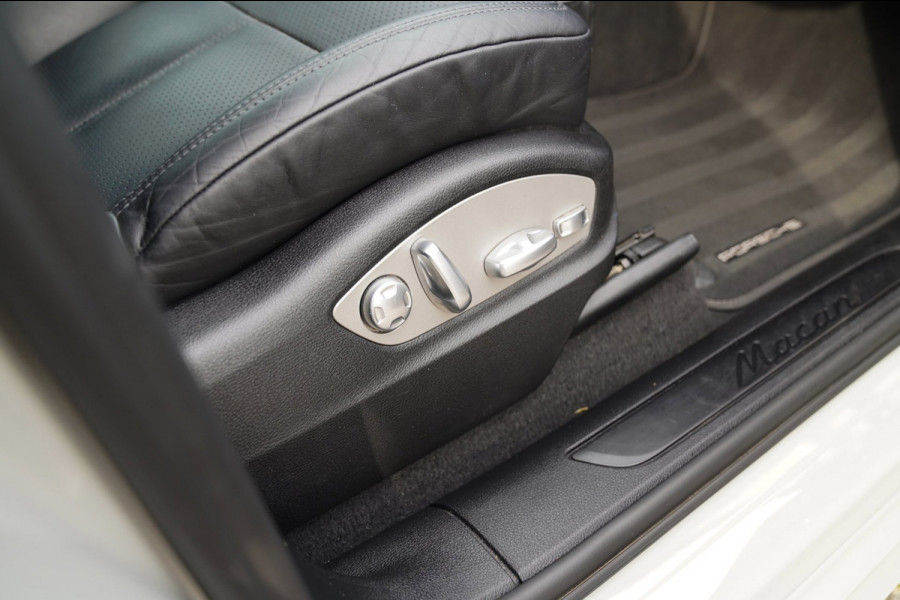 Porsche Macan 2.0 S | Panorama | Bose Sound System | incl BTW | Memory stoelen | 100% Dealer onderhouden | Trekhaak | Krijt Grijs