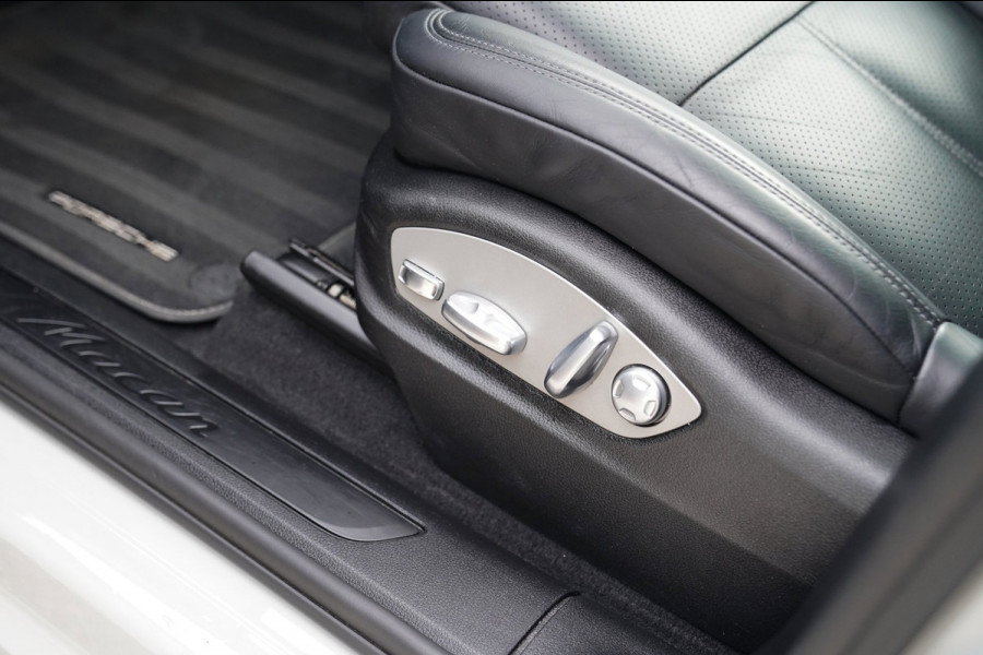 Porsche Macan 2.0 S | Panorama | Bose Sound System | incl BTW | Memory stoelen | 100% Dealer onderhouden | Trekhaak | Krijt Grijs