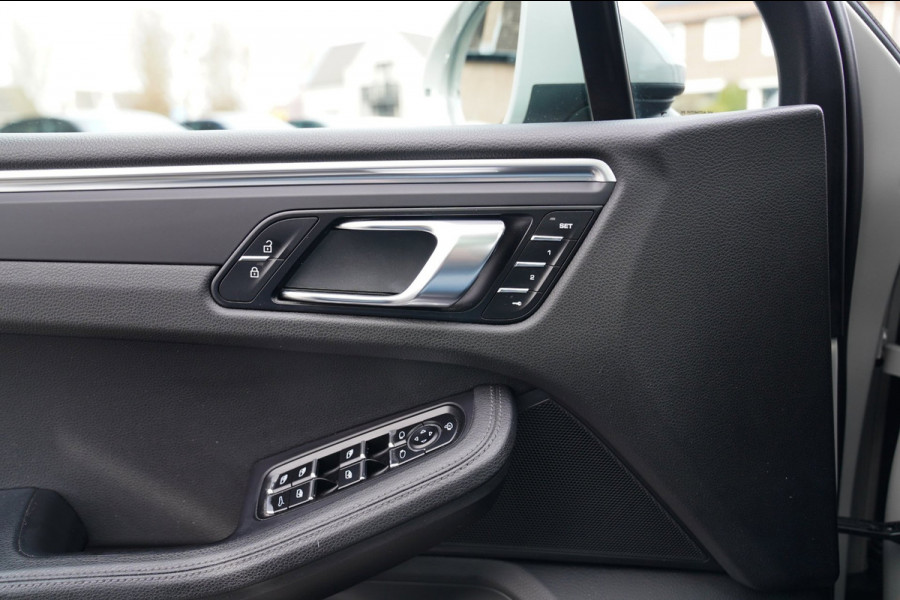 Porsche Macan 2.0 S | Panorama | Bose Sound System | incl BTW | Memory stoelen | 100% Dealer onderhouden | Trekhaak | Krijt Grijs