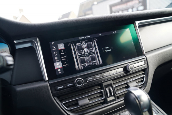 Porsche Macan 2.0 S | Panorama | Bose Sound System | incl BTW | Memory stoelen | 100% Dealer onderhouden | Trekhaak | Krijt Grijs