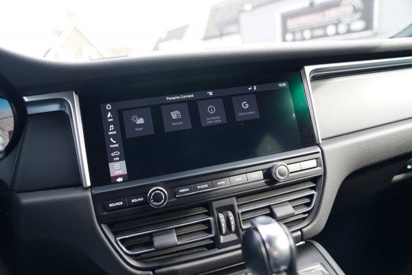 Porsche Macan 2.0 S | Panorama | Bose Sound System | incl BTW | Memory stoelen | 100% Dealer onderhouden | Trekhaak | Krijt Grijs