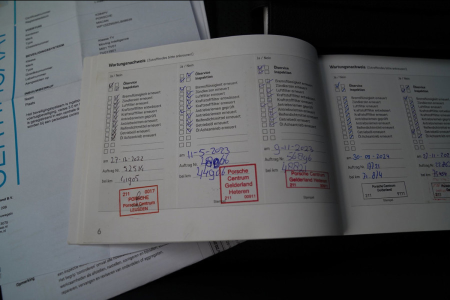 Porsche Macan 2.0 S | Panorama | Bose Sound System | incl BTW | Memory stoelen | 100% Dealer onderhouden | Trekhaak | Krijt Grijs