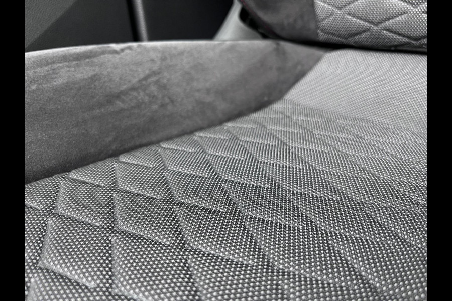 Seat Ateca 1.5 TSI FR Business Intense 150pk | Navigatie | Cruise Controle | Draadloos opladen | All Weather Banden