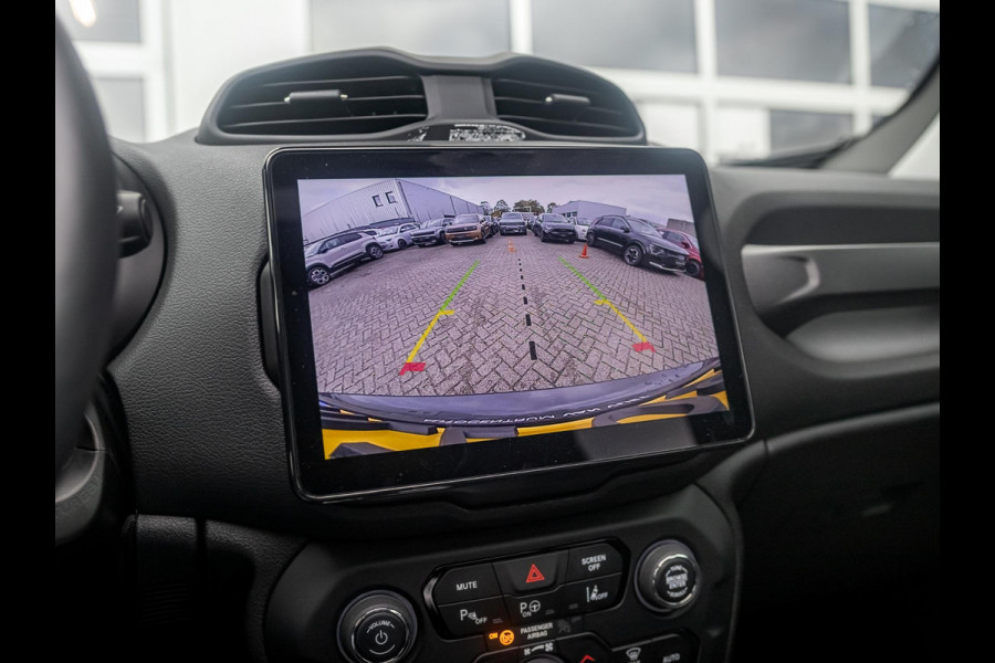 Jeep Renegade 4xe 240 Plug-in Hybrid Electric The North Star | Teck Pack | Winter Pack | Navi