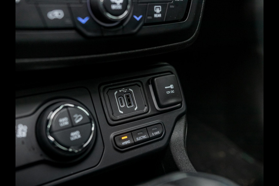 Jeep Renegade 4xe 240 Plug-in Hybrid Electric The North Star | Teck Pack | Winter Pack | Navi