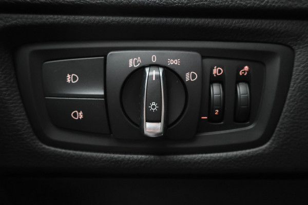 BMW 1-serie 118i Corporate Lease Executive Automaat Navigatie, LED, Climate, Cruise, Trekhaak