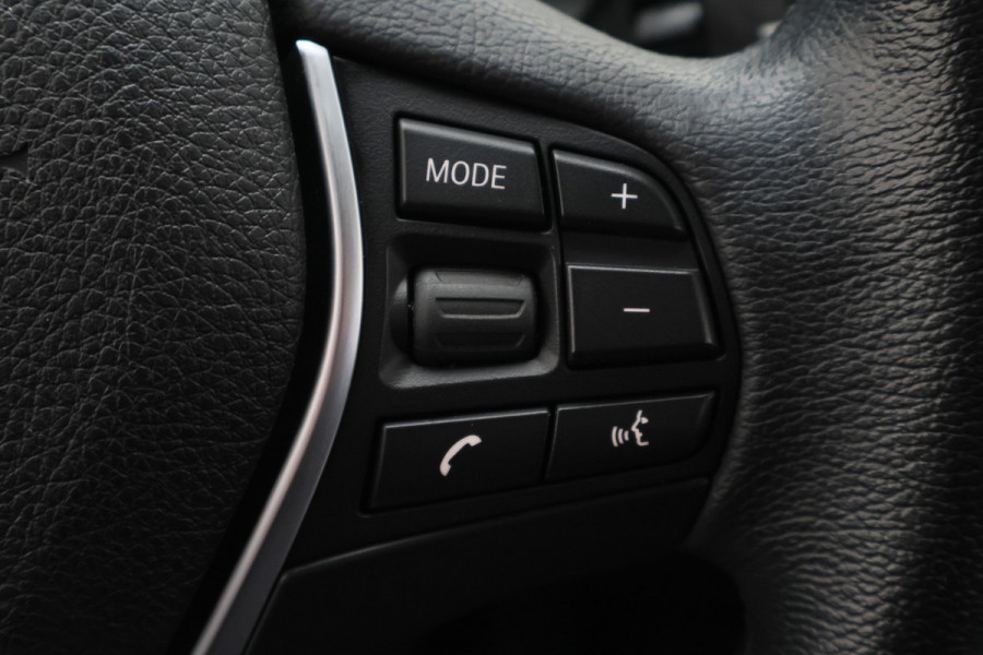BMW 1-serie 118i Corporate Lease Executive Automaat Navigatie, LED, Climate, Cruise, Trekhaak